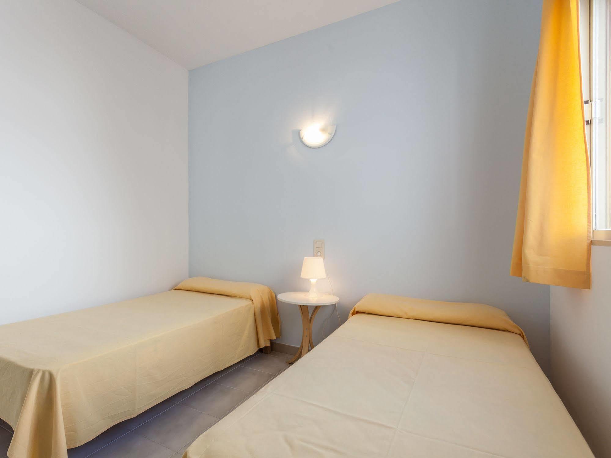 Apartamentos Lago Colonia de Sant Jordi Eksteriør billede